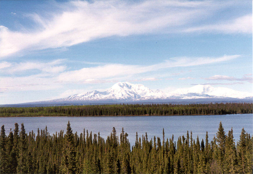 [Mountain and Lake]